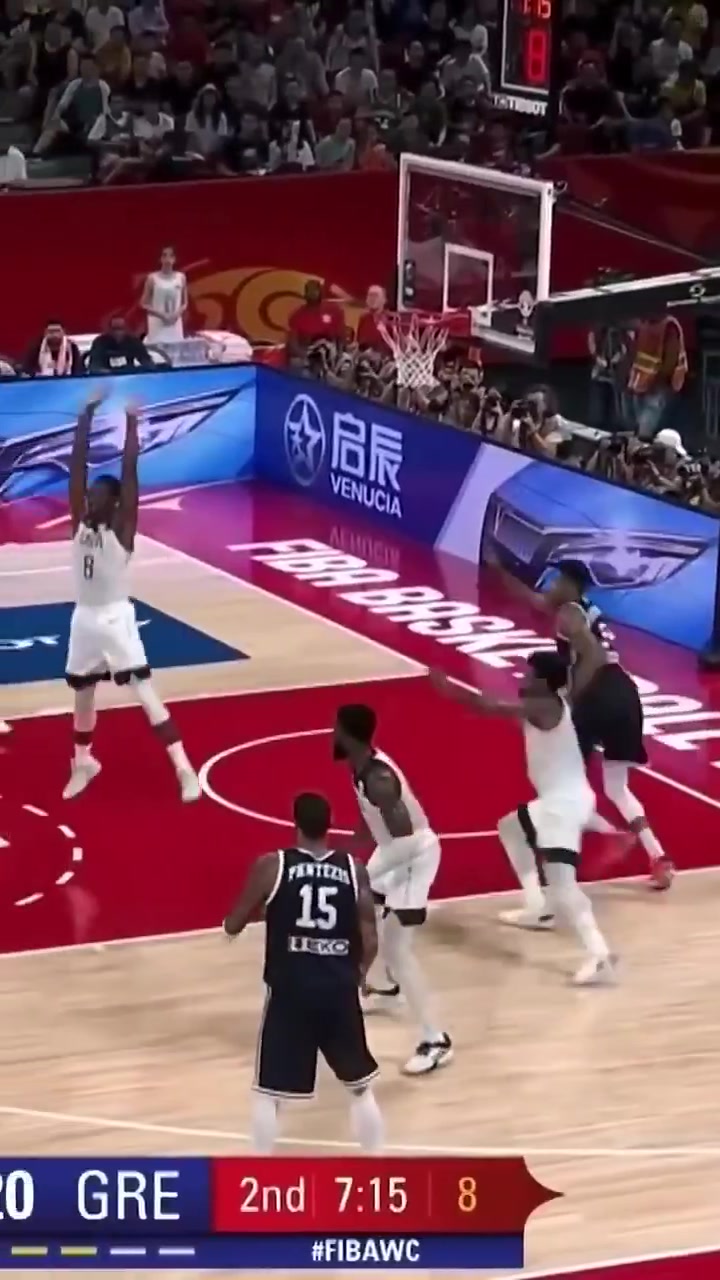 现在已经适应FIBA了19年世界杯字母哥被斯玛特防懵了 现在已经适应FIBA了19年世界杯字母哥被斯玛特防懵了