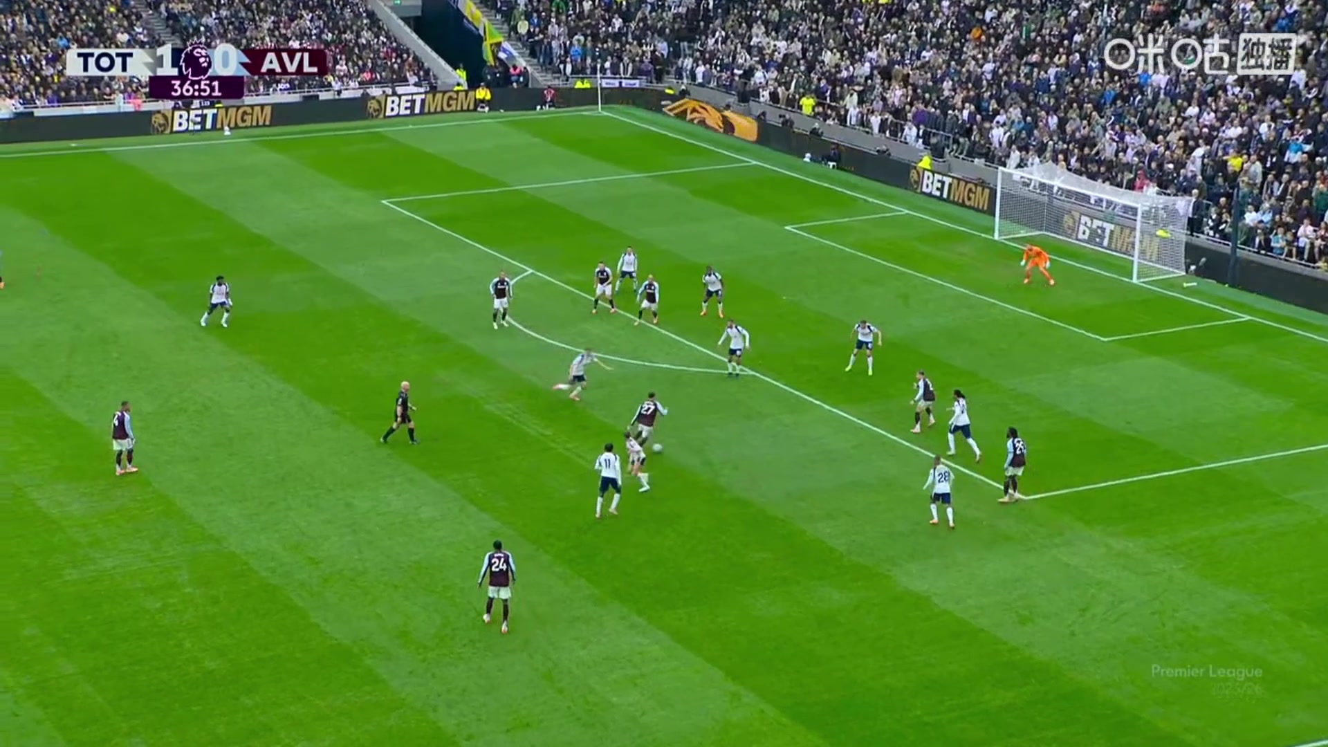 落叶球世界波罗杰斯自抢自射一脚世界波震惊四座 落叶球世界波罗杰斯自抢自射一脚世界波震惊四座